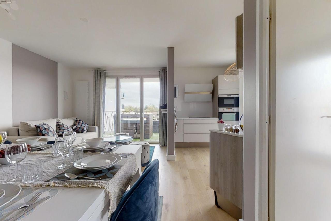 Bedland Apartment Bailly-Romainvilliers Bagian luar foto